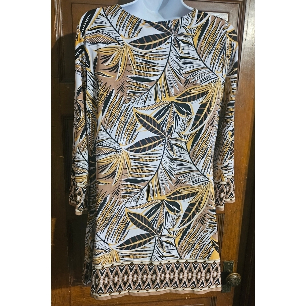 Ruby Rd. Tropical Shark Bit Keyhole Ring Top - Picture 5 of 9